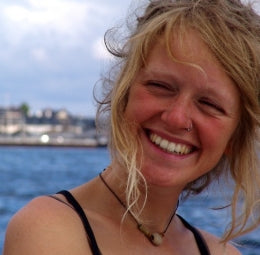 <em>Carlina Smith.</em>